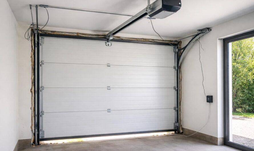 Porte de garage motorisée : erreurs de pose fréquentes